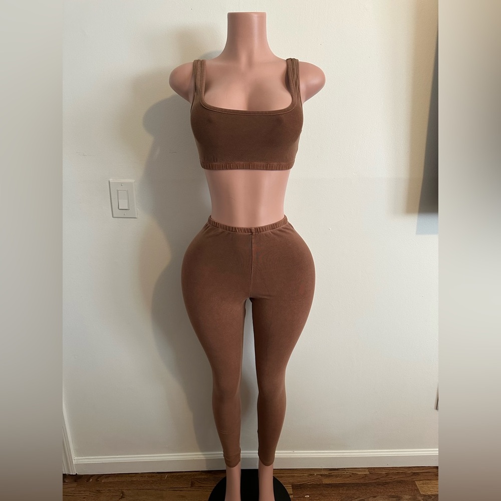SKIMS Set Brand New SOLD OUT